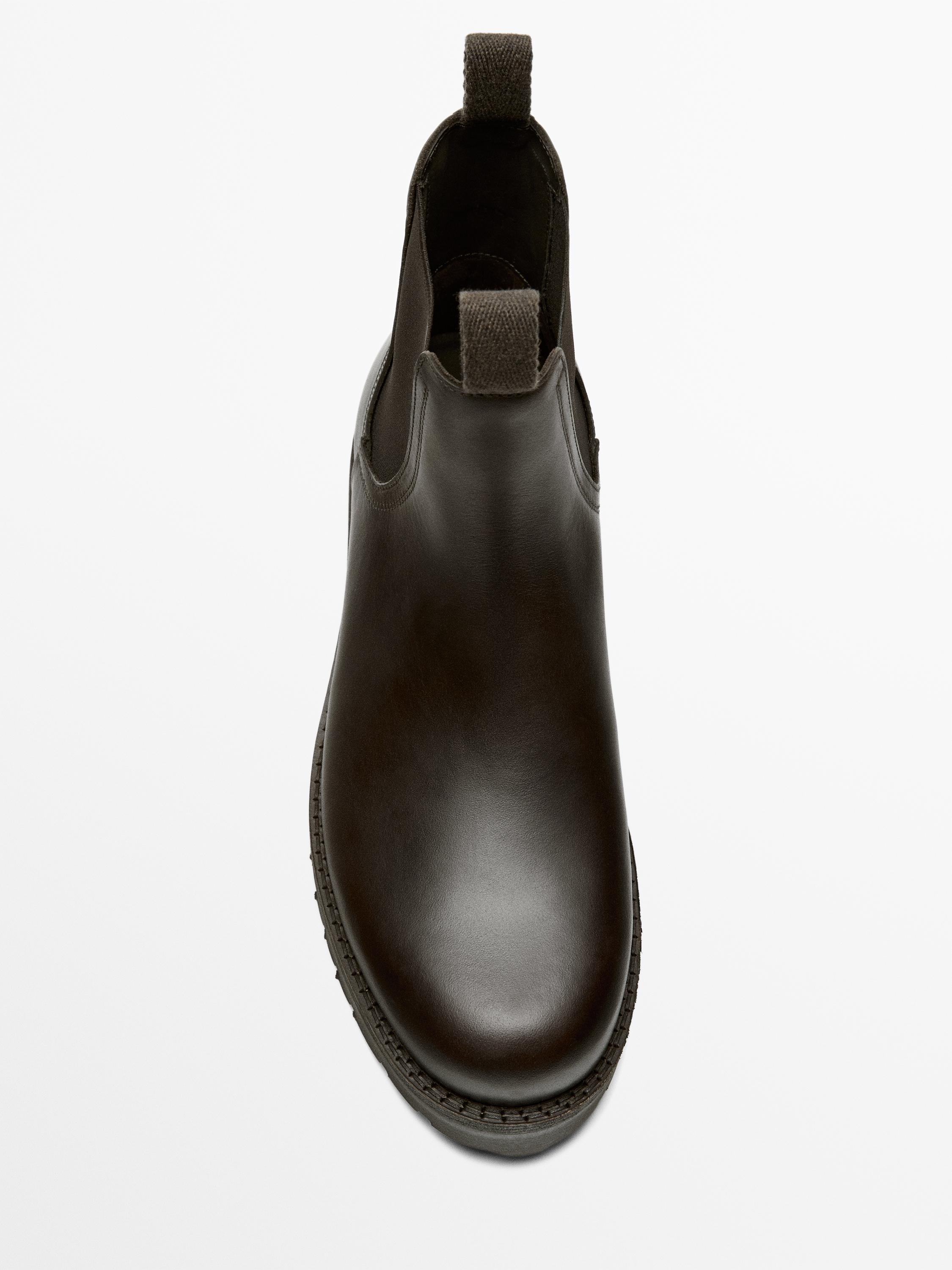 Leather Chelsea boots
